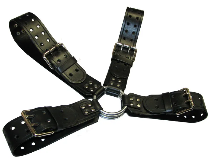 Harness černý kožený na hrudník s dvojitými přezkami. Cena 3200 Kč